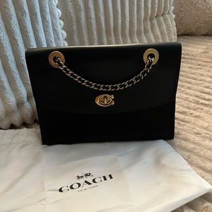 COACH CLUTCH/PURSE “parker”